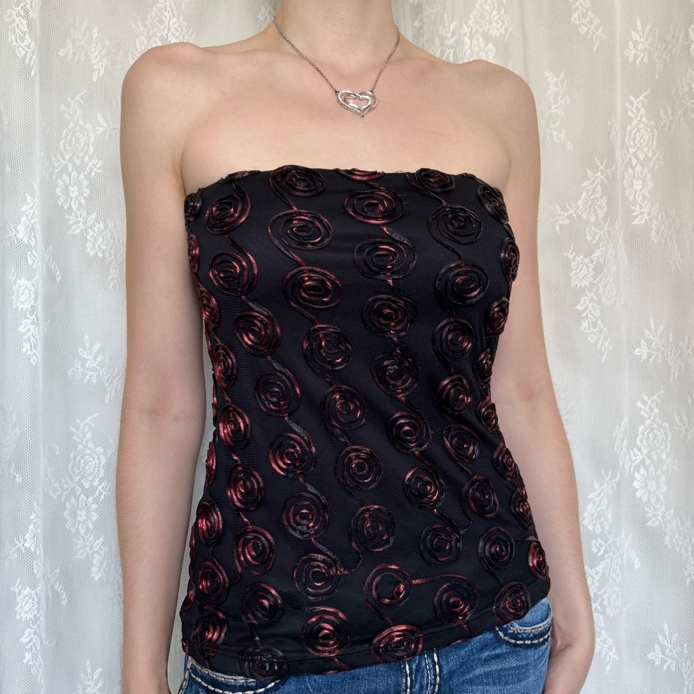 Y2K 2000s Vampy Black & Red Strapless Top